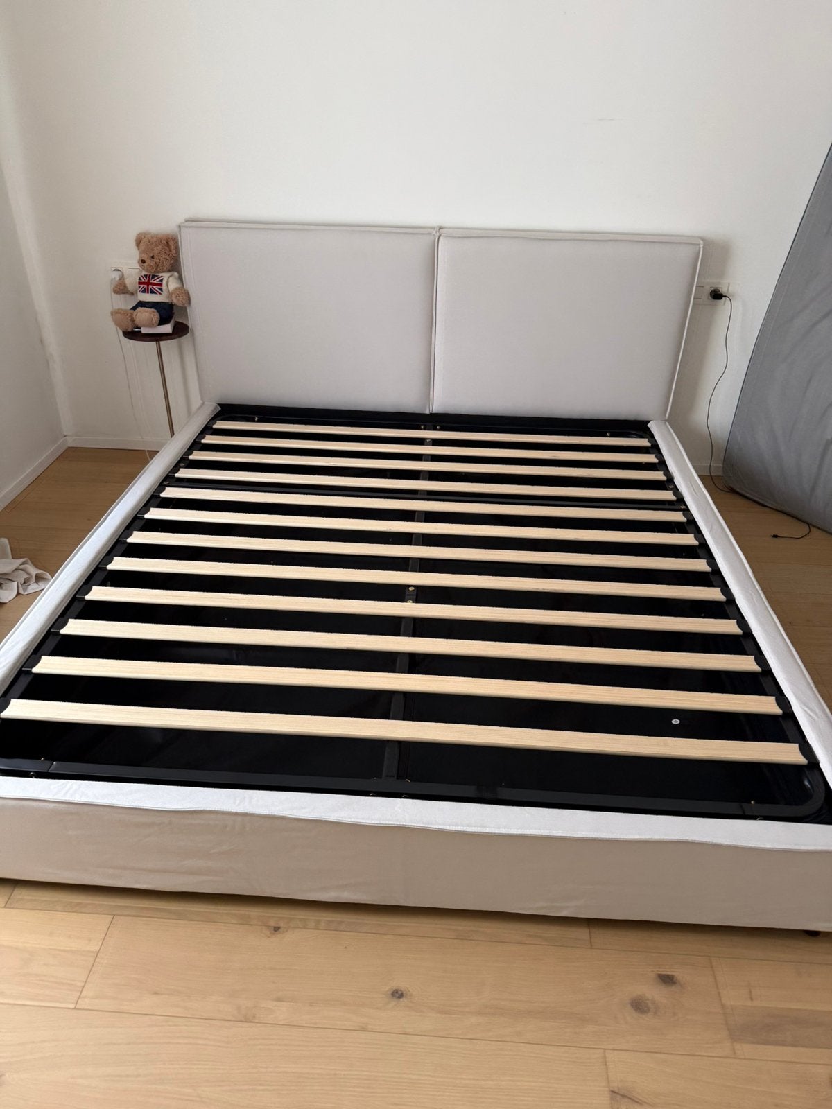 Lit neuf ! 180x200, Enlèvement, Comme neuf, Beige
