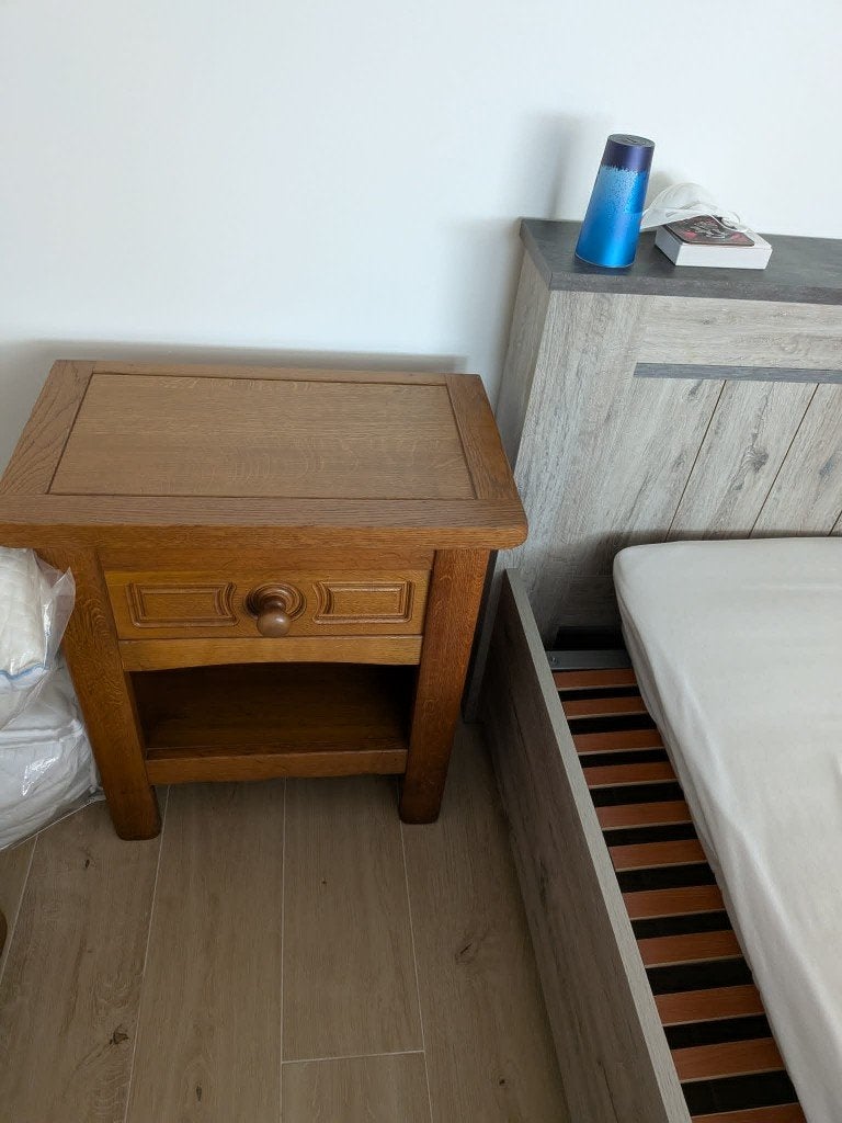 2 Houten nachtkastjes, Ophalen, Gebruikt, 55 tot 70 cm, 45 tot 65 cm