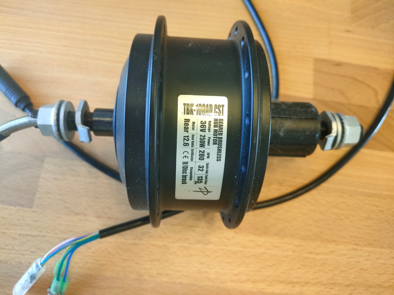 TBK-100AD CST  borstelloze naafmotor, Ophalen, Nieuw