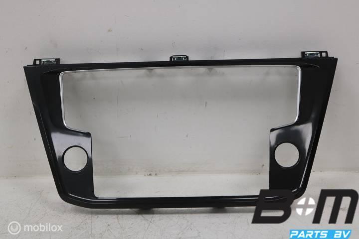 Radio unit afdekking VW Tiguan 5NA 5NA858069C, Utilisé