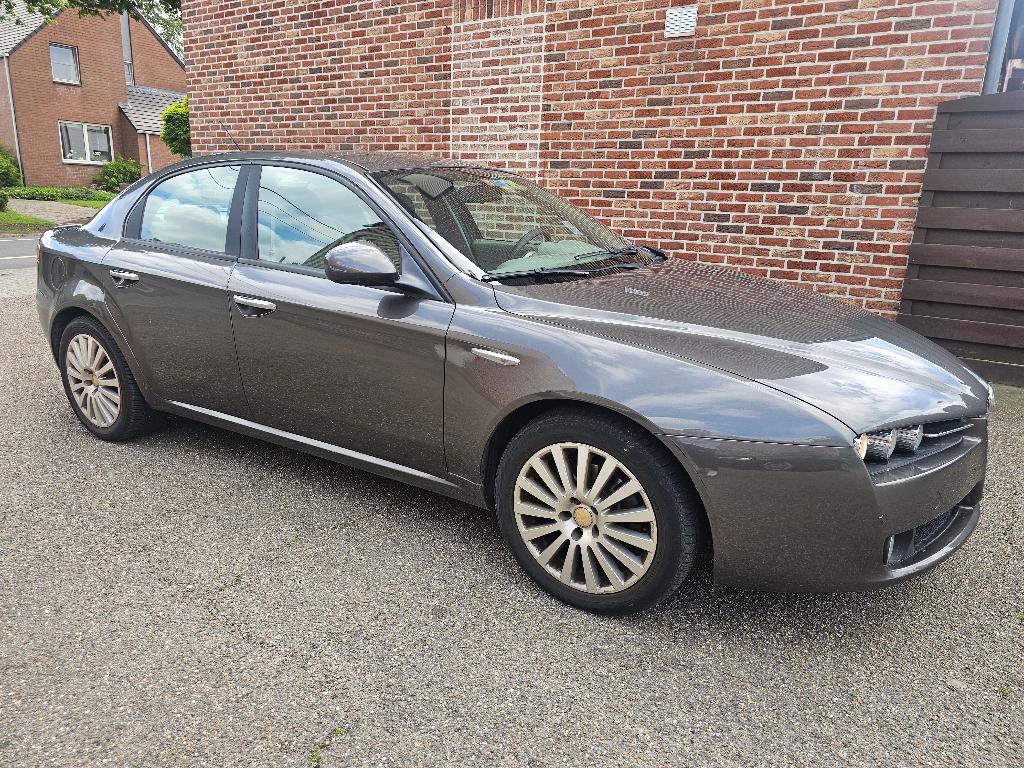 Alfa Romeo159/1.9 JTD120pk(Bouw2006/218.000km)1-ste EIGENAAR, Auto's, Alfa Romeo, 4 cilinders, 1600 cc, Leder, Bedrijf