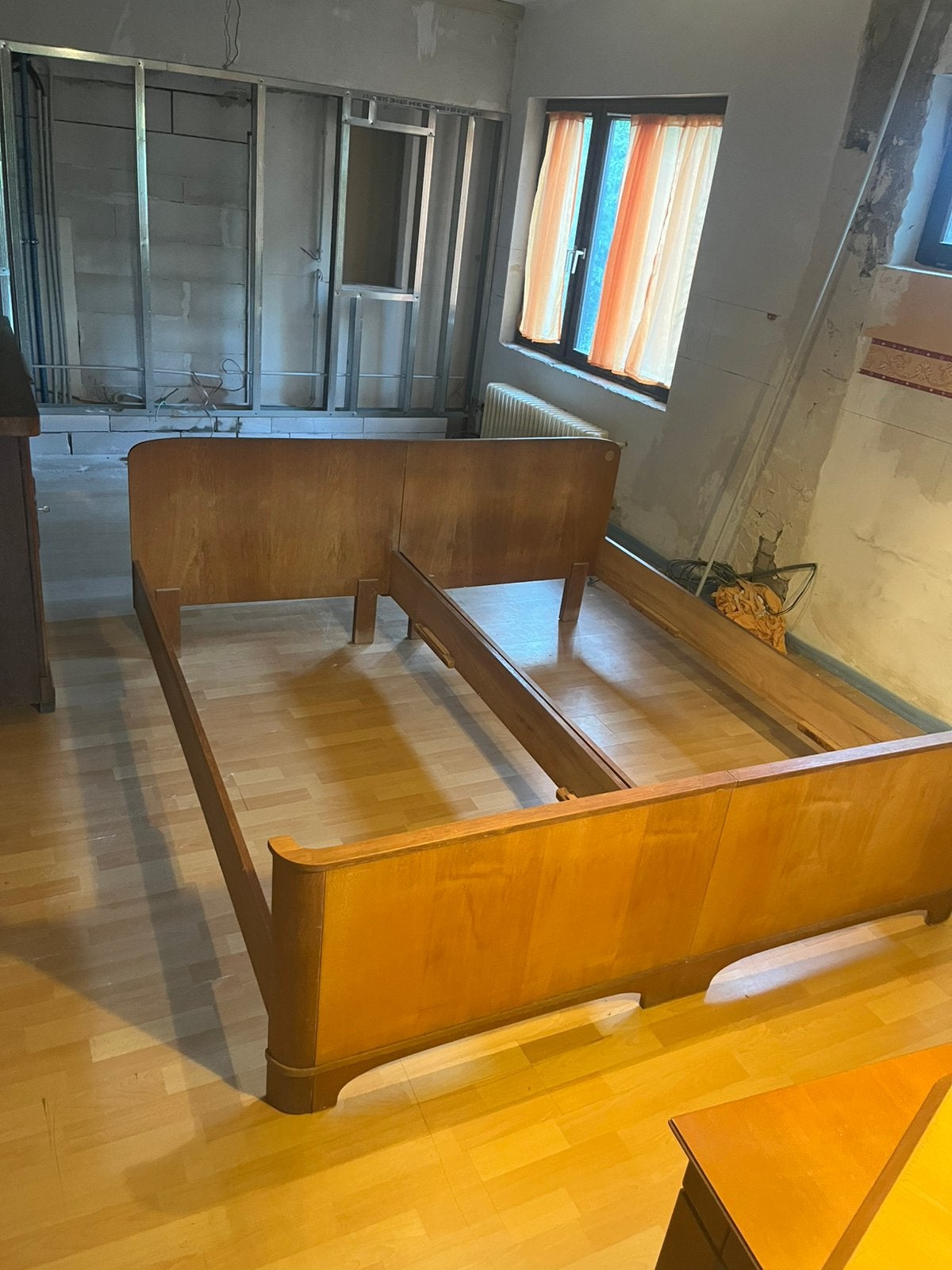 Lit vintage mid century en bois massif 2 personnes modulable, Enlèvement