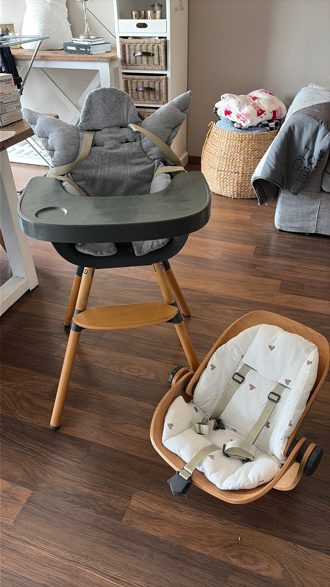 Chaise de salle à manger Childwood avec siège bébé inclus, Enlèvement, Utilisé