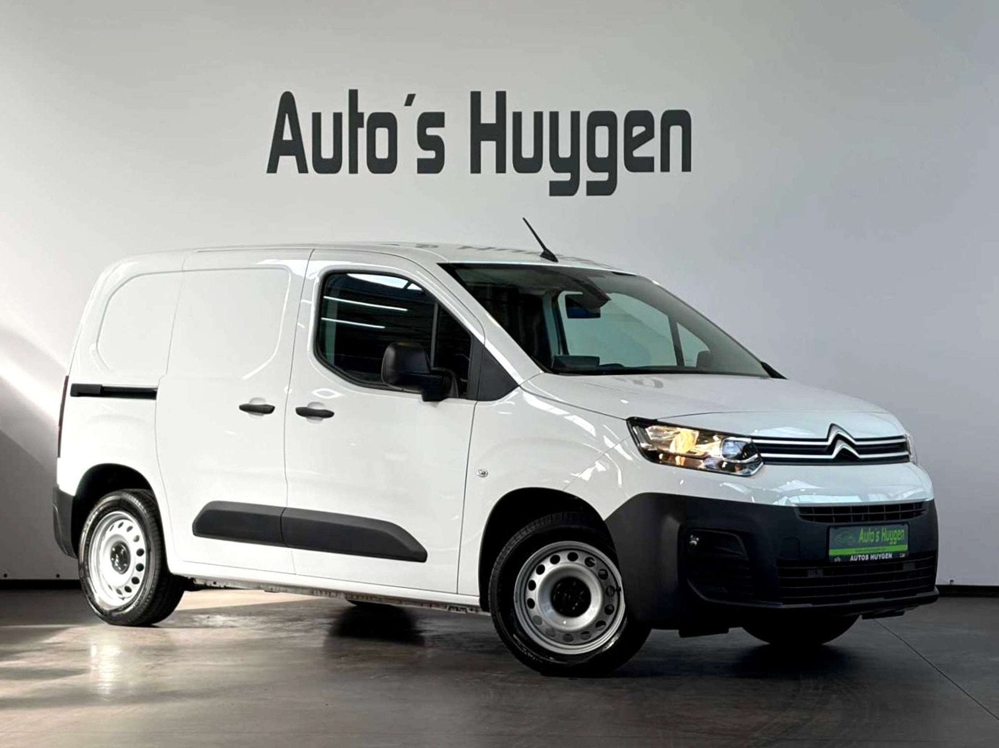 Citroën Berlingo 1.2 PureTech AUTOMAAT (bj 2021), Auto's, Stof, Gebruikt, Wit, 5 deurs