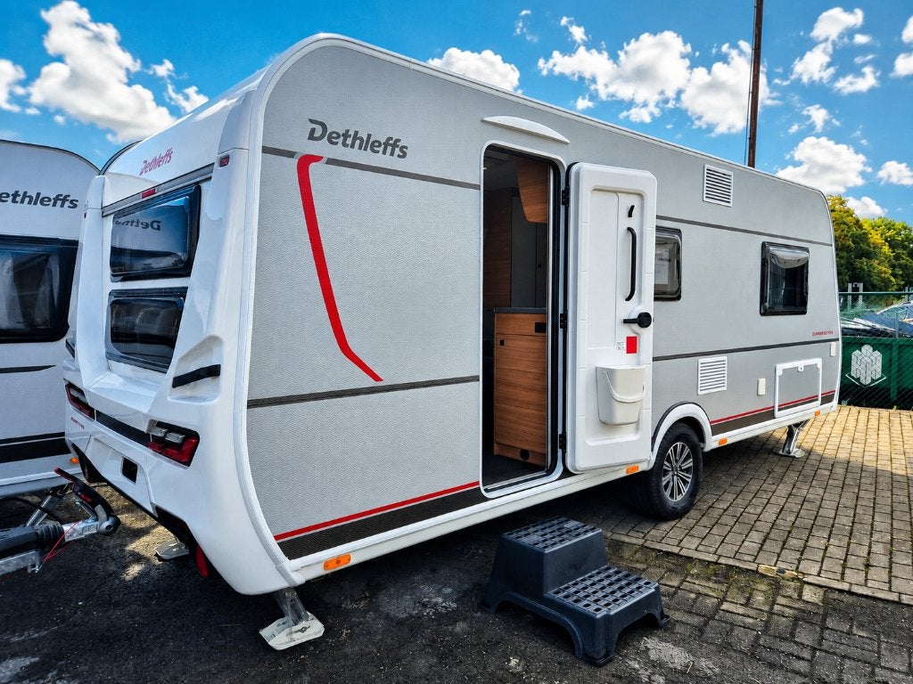 ️Dethleffs Summer Edition 530 FSK – 6 SLAAPPLAATSEN, Caravans en Kamperen, Treinzit, Dwars-stapelbed, Tot en met 6, 1250 - 1500 kg