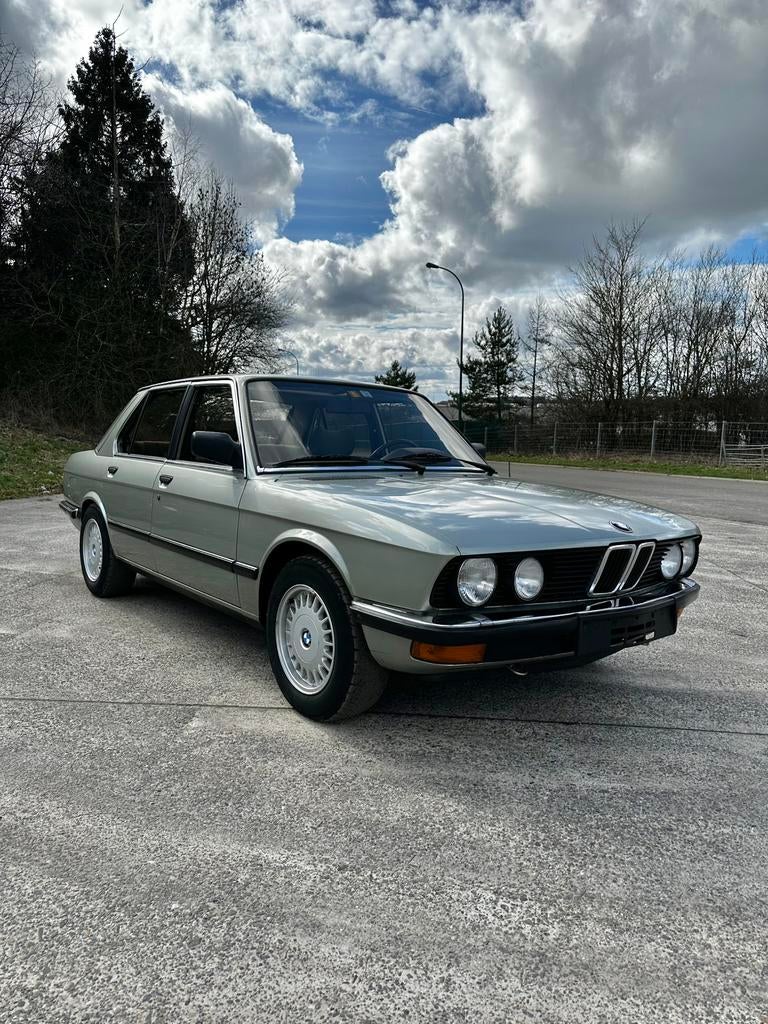 BMW 520i E28 1984, Rétroviseurs électriques, 5 portes, Automatique, Particulier