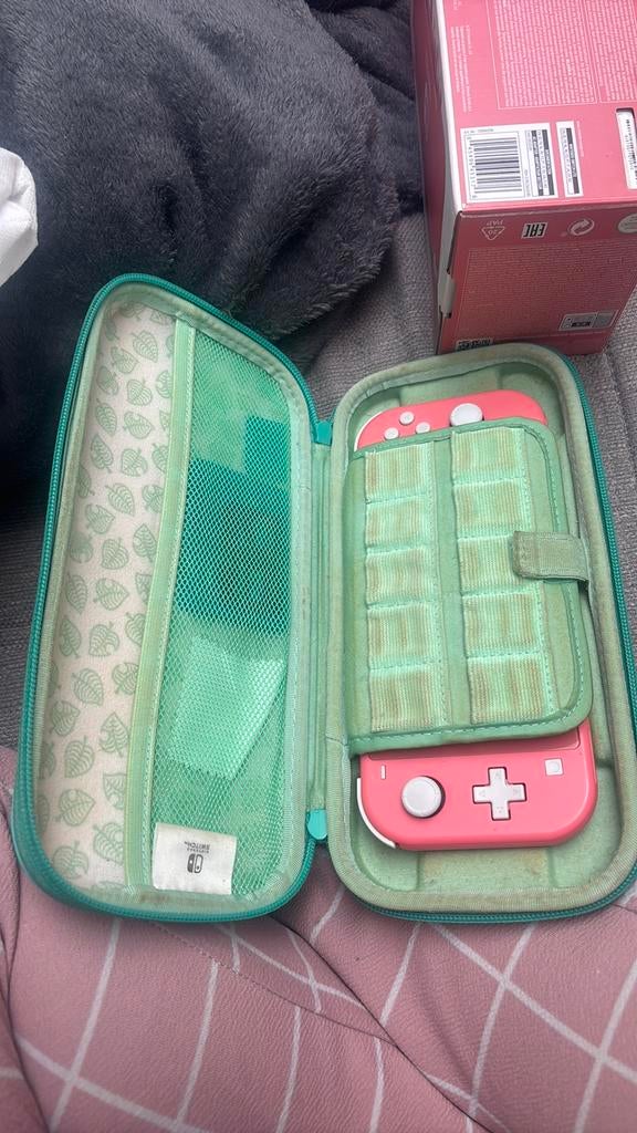 Nintendo switch, Enlèvement, Rose ou Corail, Neuf, Avec housse de protection ou sac