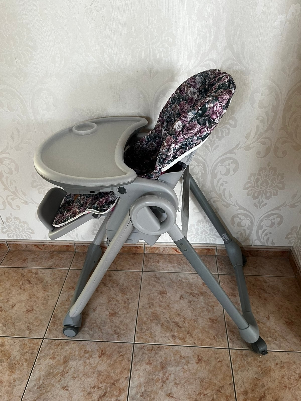 Chaise haute bebe chicco, Enlèvement, Comme neuf