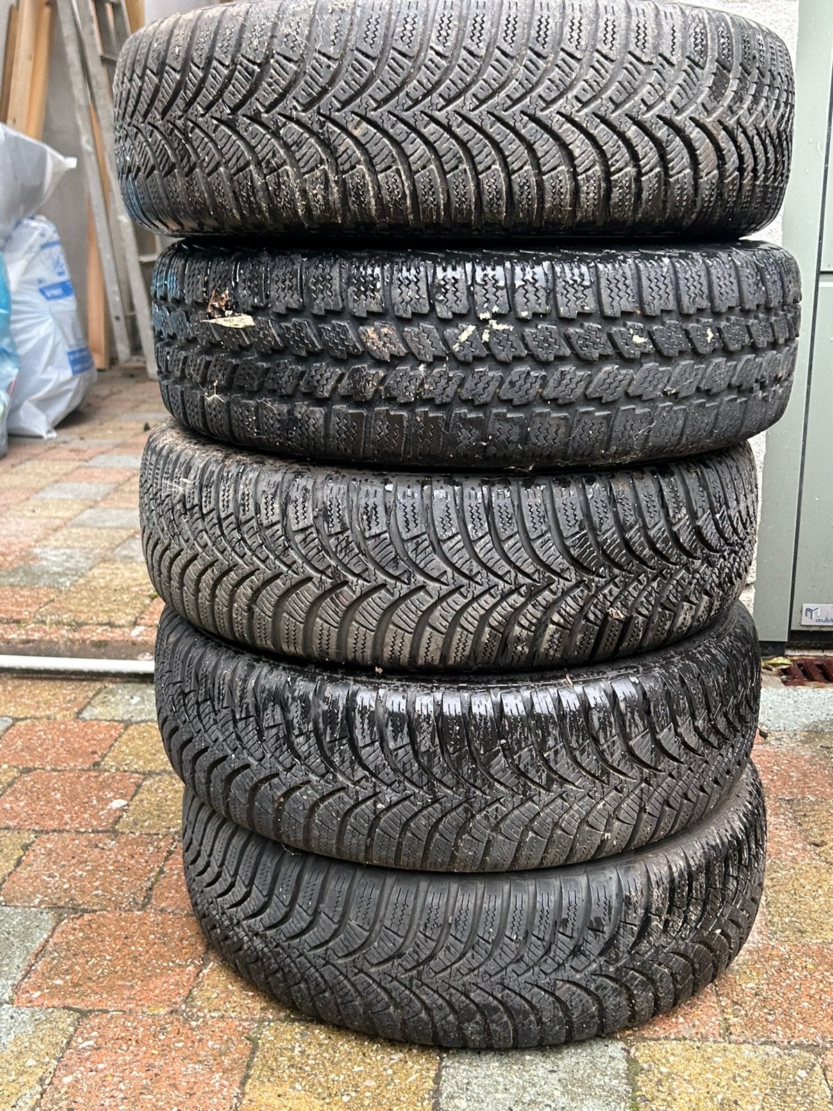 Lot de 5 roues en 155/65 R14 (4 Hankook + 1 Maxxis), 14 pouces, Pneus et Jantes, Pneus hiver, 155 mm