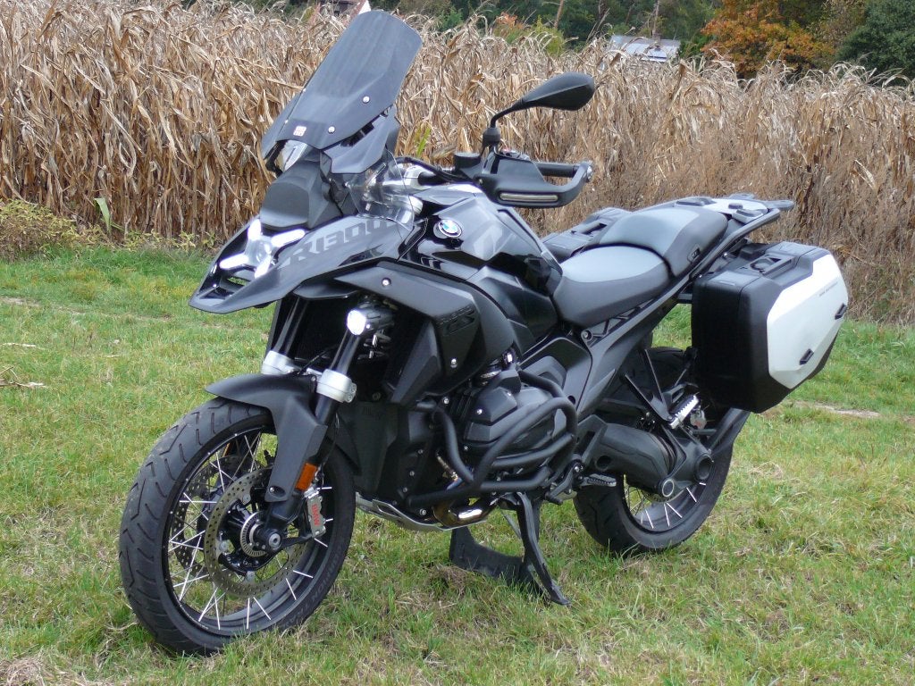 BMW R 1300 GS TRIPLE BLACK FULL OPTION, 2 cilinders, Occasion, Bedrijf, Meer dan 35 kW