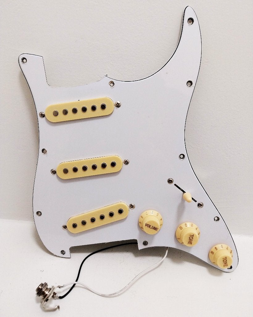Loaded Stratocaster slagplaat / Stratocaster pickguard, Muziek en Instrumenten, Ophalen of Verzenden, Nieuw, Elektrische gitaar
