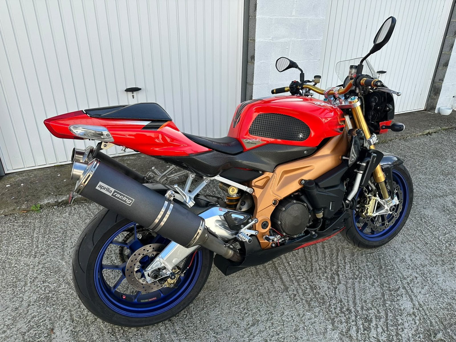 Aprilia rsv 1000 tuono RR factory, Motos, Permis Moto A, Plus de 35 kW, Échappement sport, 2 cylindres
