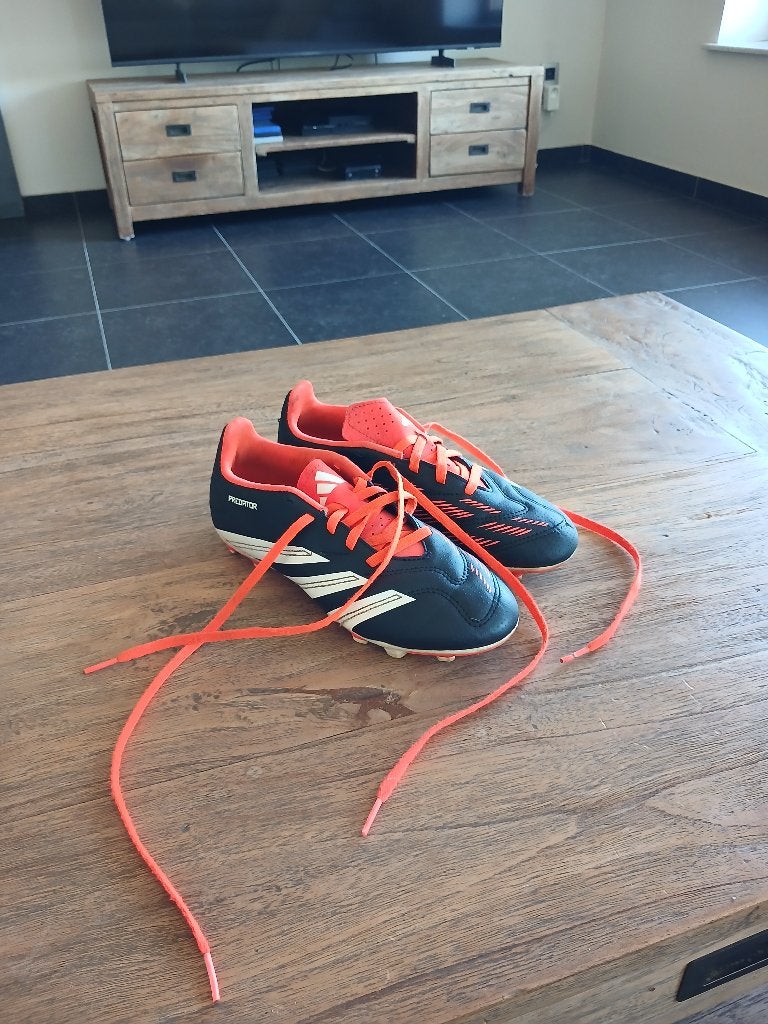 Voetbalschoenen, Sports & Fitness, Football, Enlèvement, Comme neuf, Chaussures