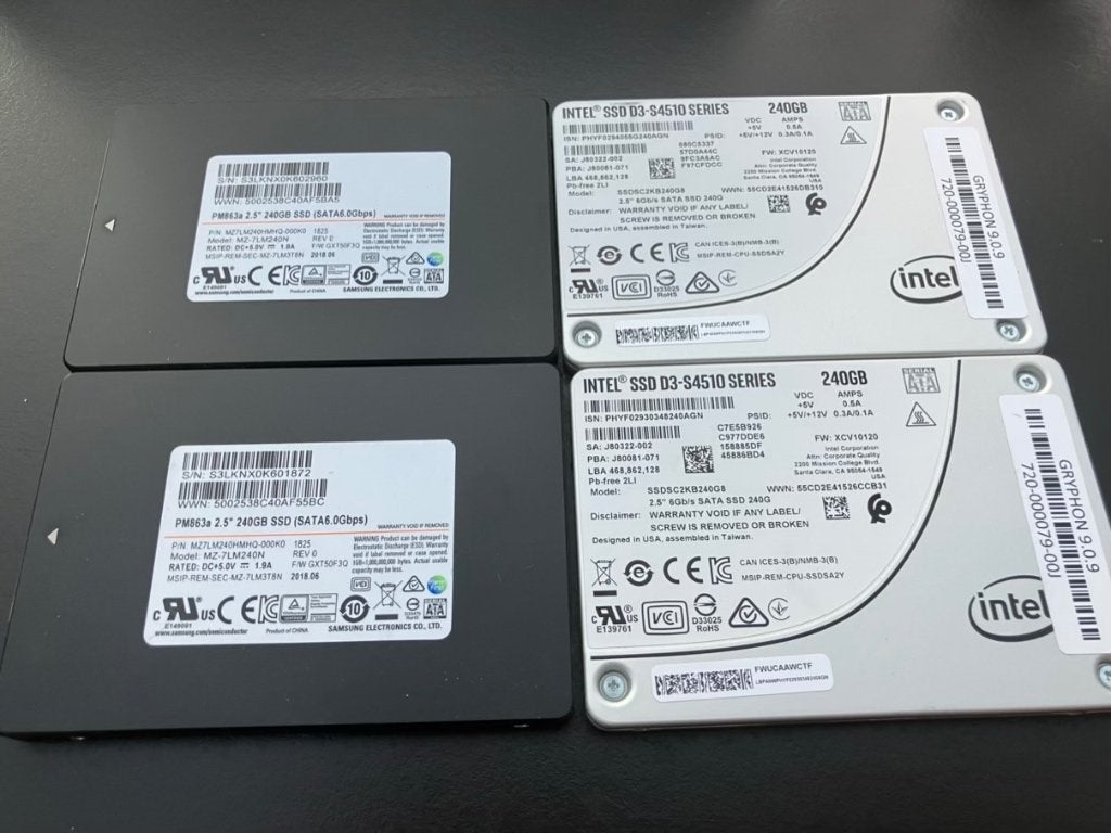 4x 240GB Enterprise SSD (2x Samsung & 2x Intel), Computers en Software, Harde schijven, Intern, Gebruikt, Intel, Ophalen of Verzenden