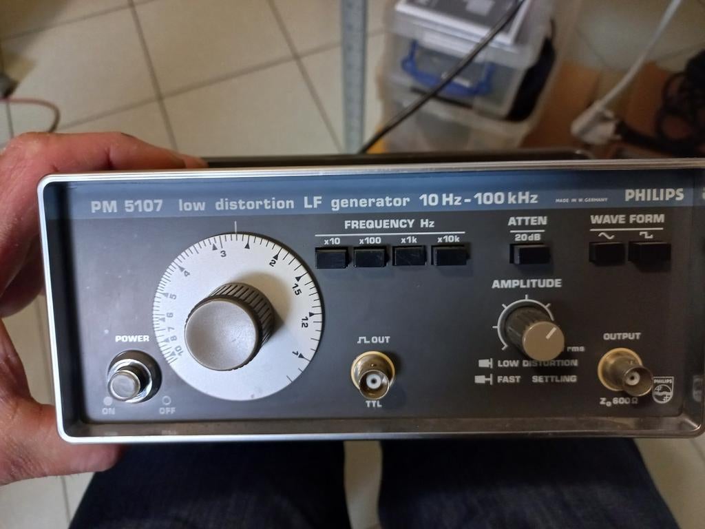 PM 5107 low distortion LF generator 10Hz- 100kHz philips, Doe-het-zelf en Bouw, Ophalen