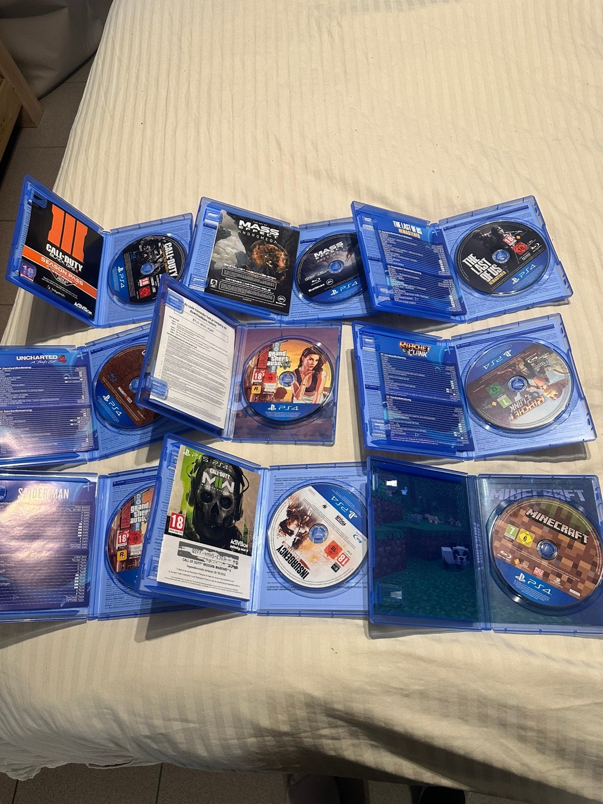 9x PS4 Games – GTA V, Spider-Man, Minecraft, COD BO3 + meer, Games en Spelcomputers, Ophalen, Zo goed als nieuw, Vanaf 16 jaar