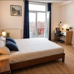 Chambre en colocation dans une propriété calme, Immo