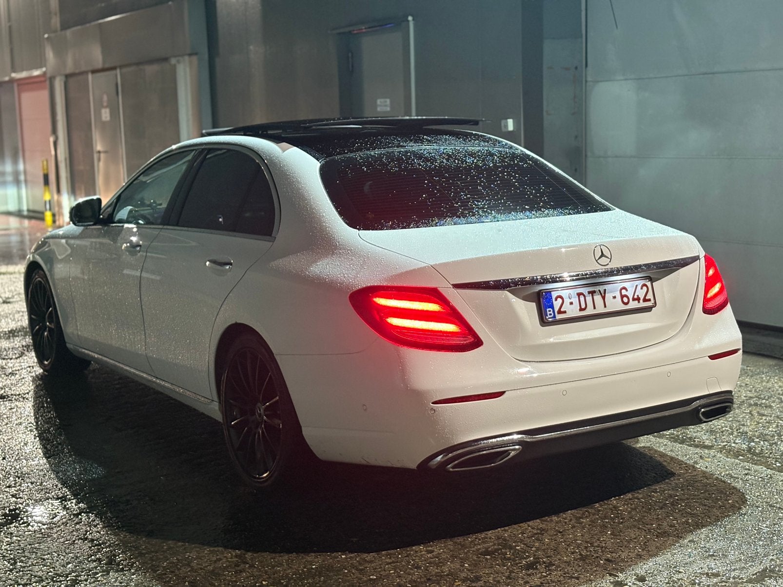 Mercedes E klasse, Auto's, Automaat, Beige, Wit, Leder