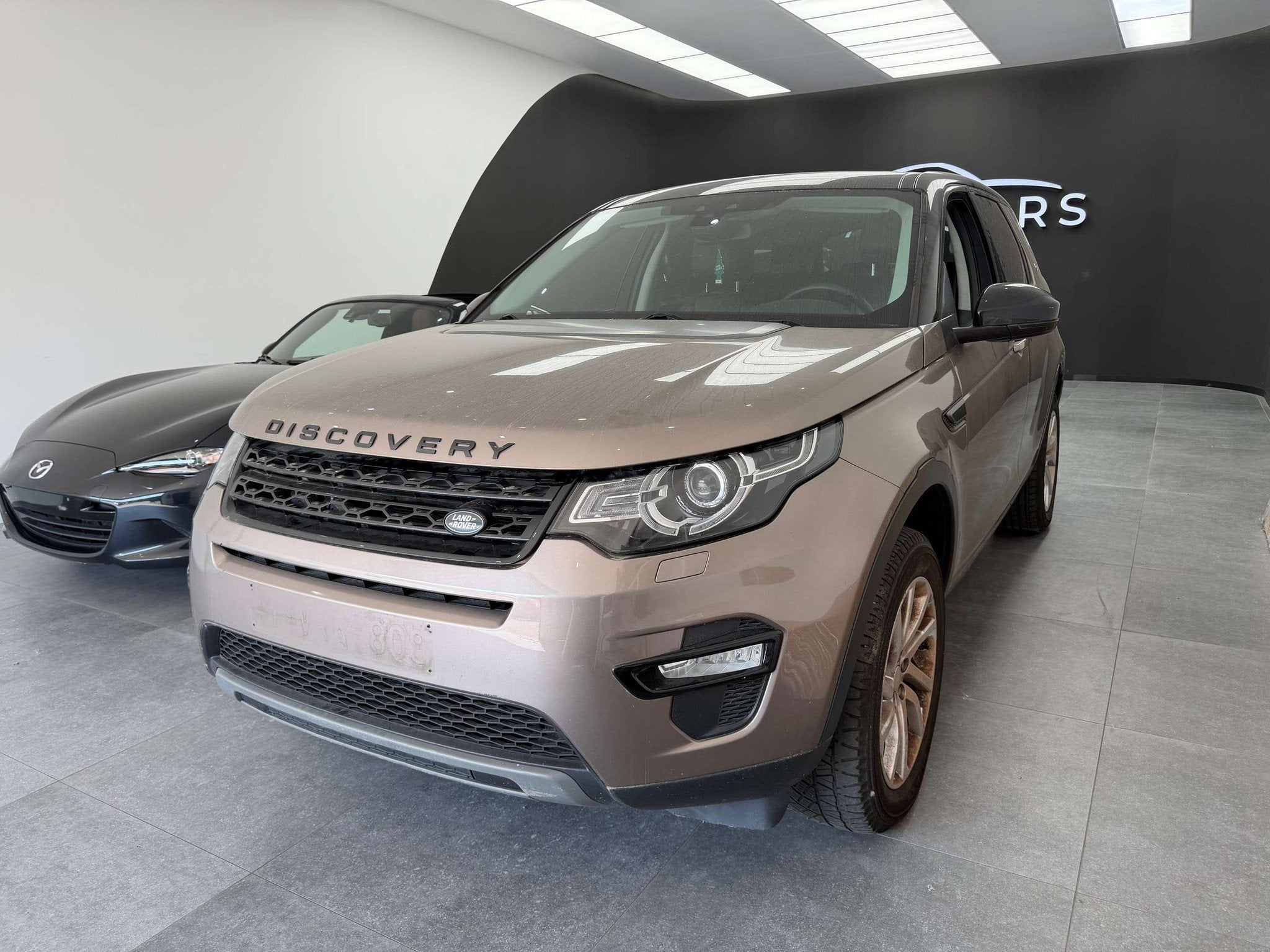 Land Rover Discovery Sport 2.0 TD4 * MOTEUR HS * EXPORT *, Automaat, Gebruikt, 4 cilinders, https://public.car-pass.be/vhr/9fc6a58e-6598-4eda-8624-42c49fb7ac2e
