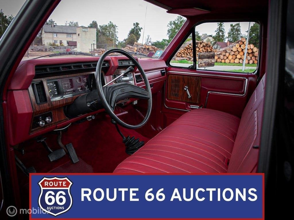 Ford F-250 | 1983 | Route 66 Auctions, Auto's, Zwart, Bedrijf, Handgeschakeld, Overige carrosserie