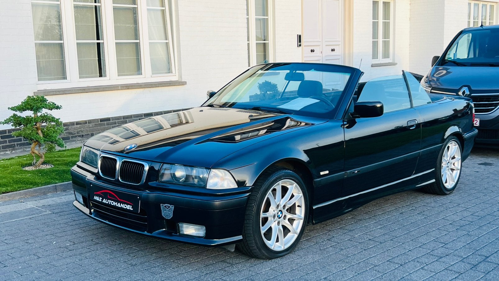 BMW 320i * CABRIO * M PACK * 6 CILINDERS * 6 CILINDERS, Auto's, Euro 2, 110 kW, Cabriolet, Zwart