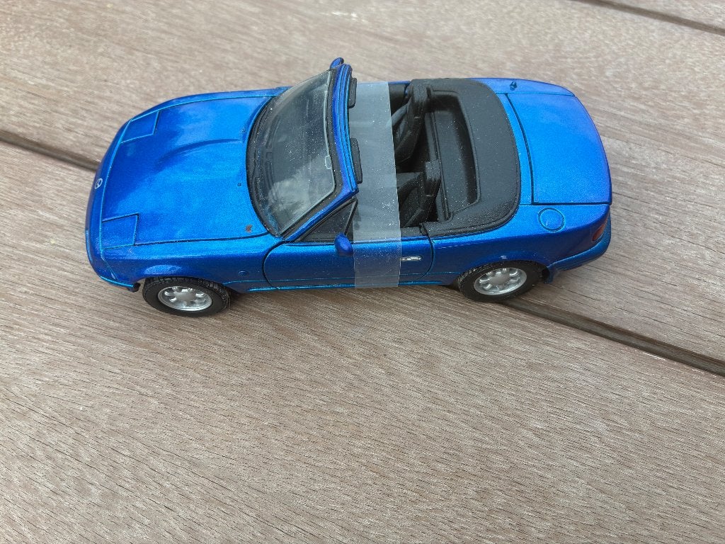 Mazda 1:24, Hobby en Vrije tijd, Ophalen of Verzenden, Zo goed als nieuw