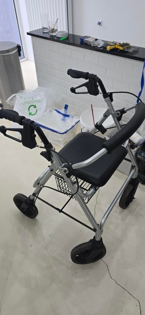 Loophulp, rollator, Ophalen, Opvouwbaar, Zo goed als nieuw