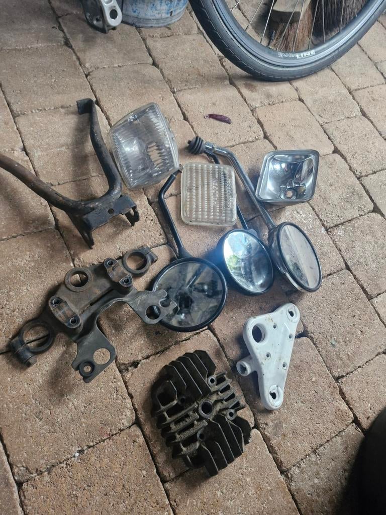 Lot brommeronderdelen, Ophalen