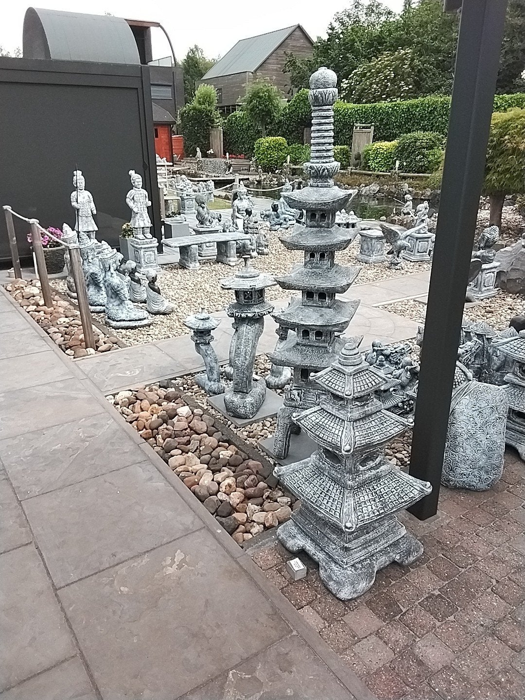 Tuinbeelden 5daks pagode beton, Tuin en Terras, Ophalen, Beton