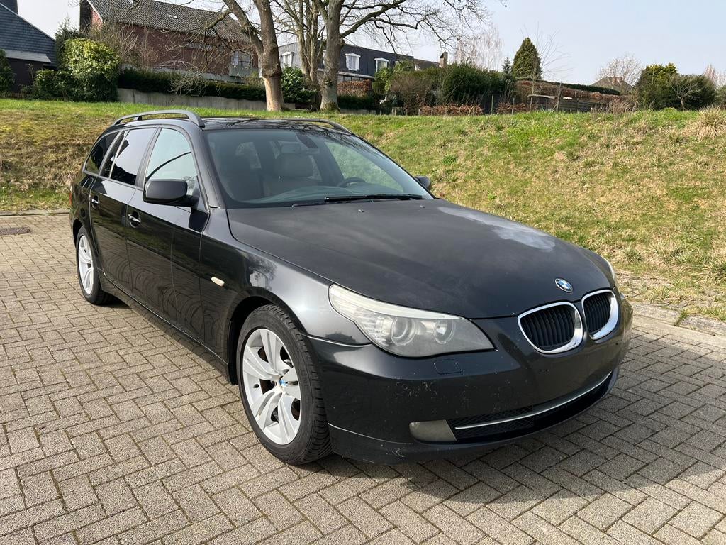 BMW 520d/2.0 diesel/2008/365.000 km/euro 4, Auto's, BMW, Parkeersensor, Zwart, 5 deurs, Euro 4