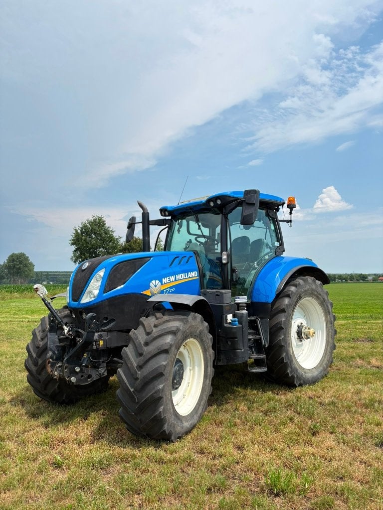 new holland t7.210, Ophalen, Gebruikt, 2500 tot 5000, Meer dan 160 Pk