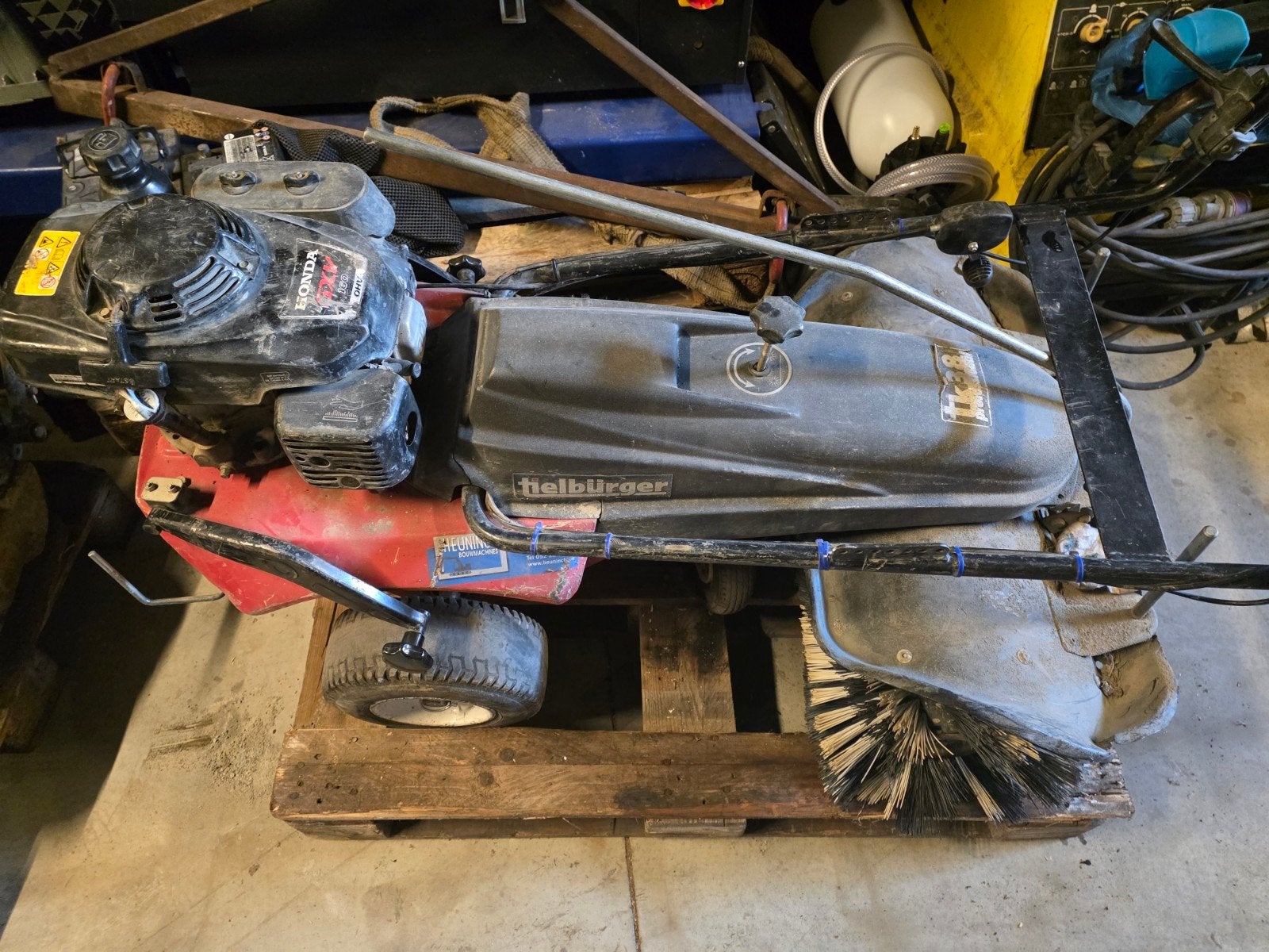 Tielbürger TK38 Prof Veegmachine – Honda GXV160 Motor, Ophalen