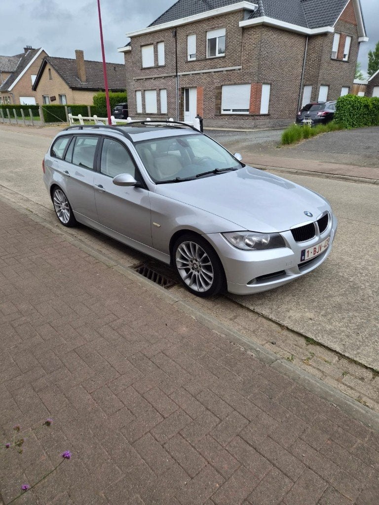 bmw in zeer nette staat, Auto's, BMW, Automaat, Achterwielaandrijving, Beige, Leder