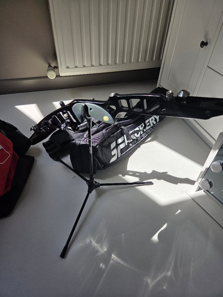 Arc recurve 70-22lbs + sac et accessoires, Sports & Fitness, Tir à l'arc, Enlèvement, Comme neuf, Arc recurve