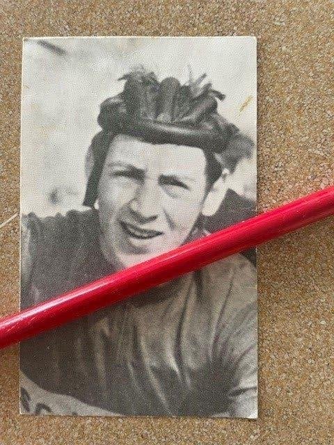 CYCLISTE JUNIOR M. YVAN BROECKAERT +1972 Course cycliste, Enlèvement ou Envoi, Image pieuse