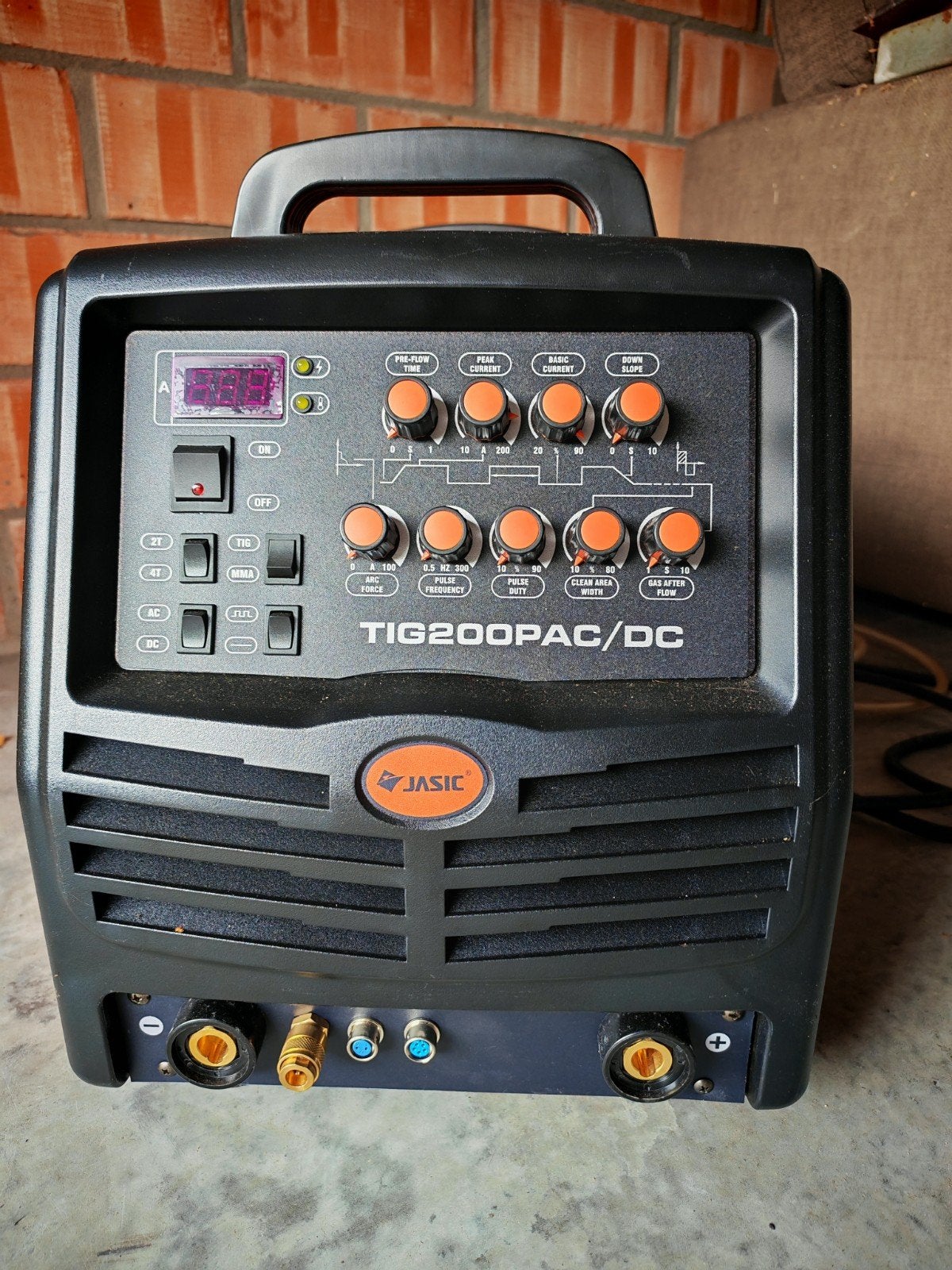 tig lasapparat, Doe-het-zelf en Bouw, Ophalen, Zo goed als nieuw, 150 tot 250 ampère, Tig