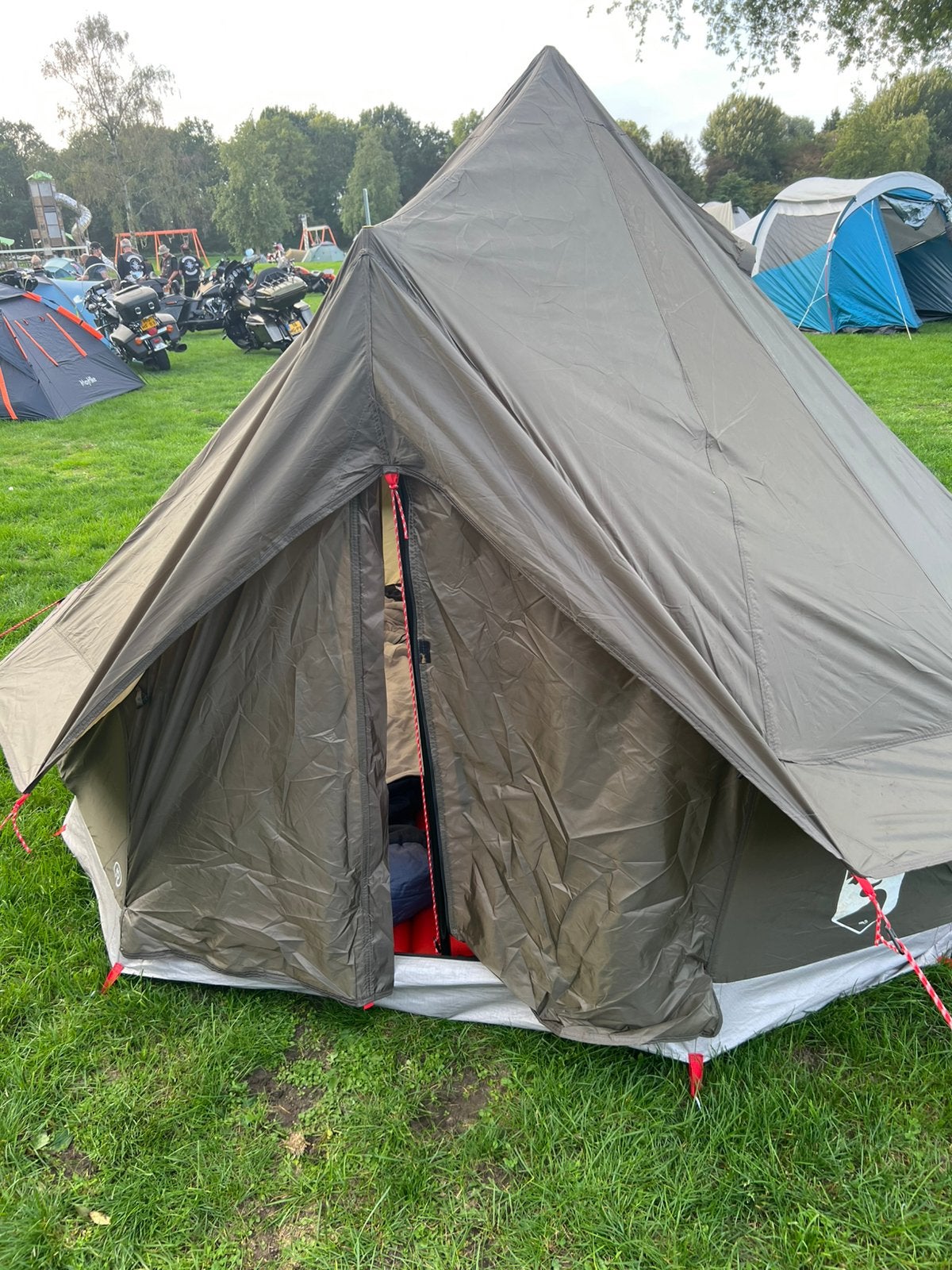 Tippy tent 3 personen, Ophalen, Zo goed als nieuw