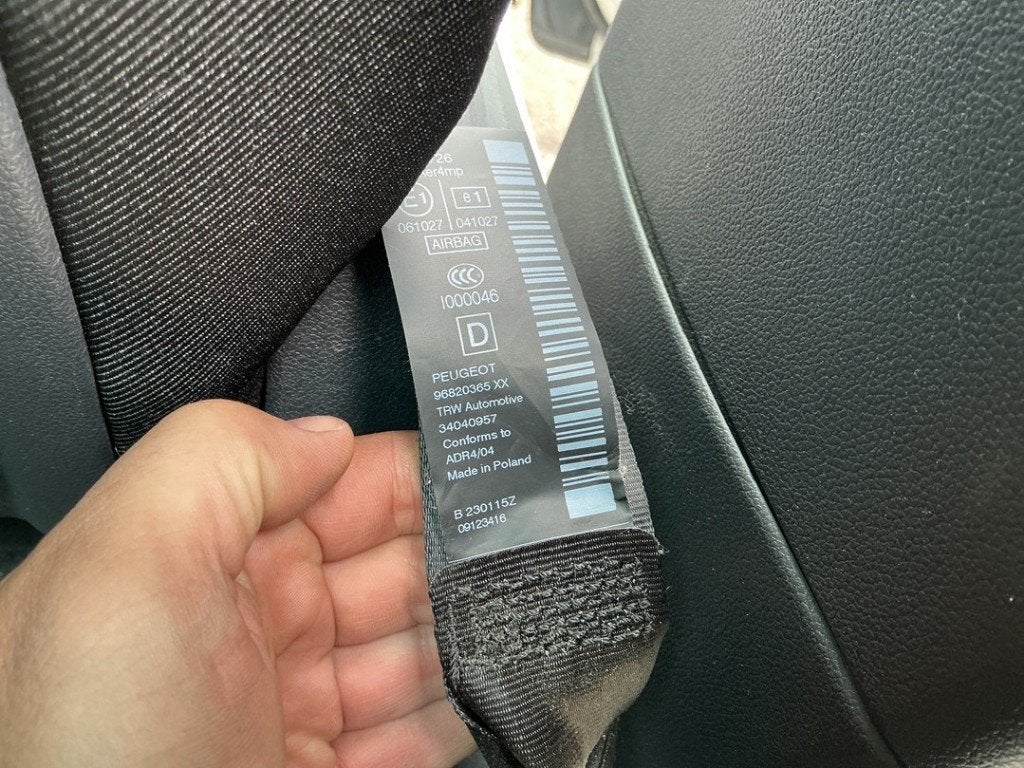 CEINTURE DE SECURITE AVANT DROIT Peugeot 3008 I (0U / HU), Kontakt-peugeot@peugeot.com, Utilisé, Peugeot Deutschland GmbH, Bahnhofsplatz
65423  Rüsselsheim, DE
