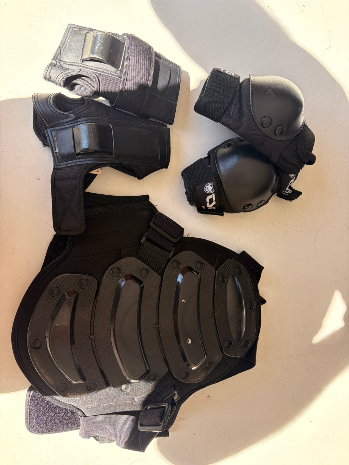 Beschermset skater.  knie , pols en rugbescherming, Sport en Fitness, Ophalen