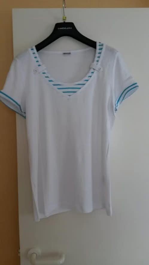 Nieuwe t-shirt zeer goede kwaliteit, Kleding | Dames, T-shirts, Wit, Nieuw, Korte mouw, Ophalen
