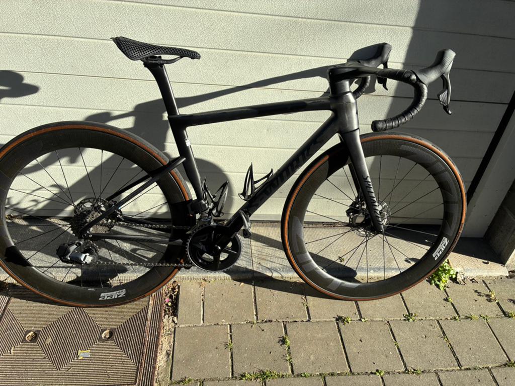 S works sl8 taille 52, Enlèvement ou Envoi, Comme neuf