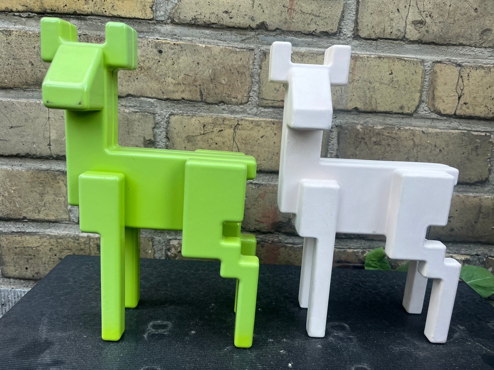 Ikea Deer Monica Mulder, Marqué, Sculpture, Enlèvement ou Envoi, Rose