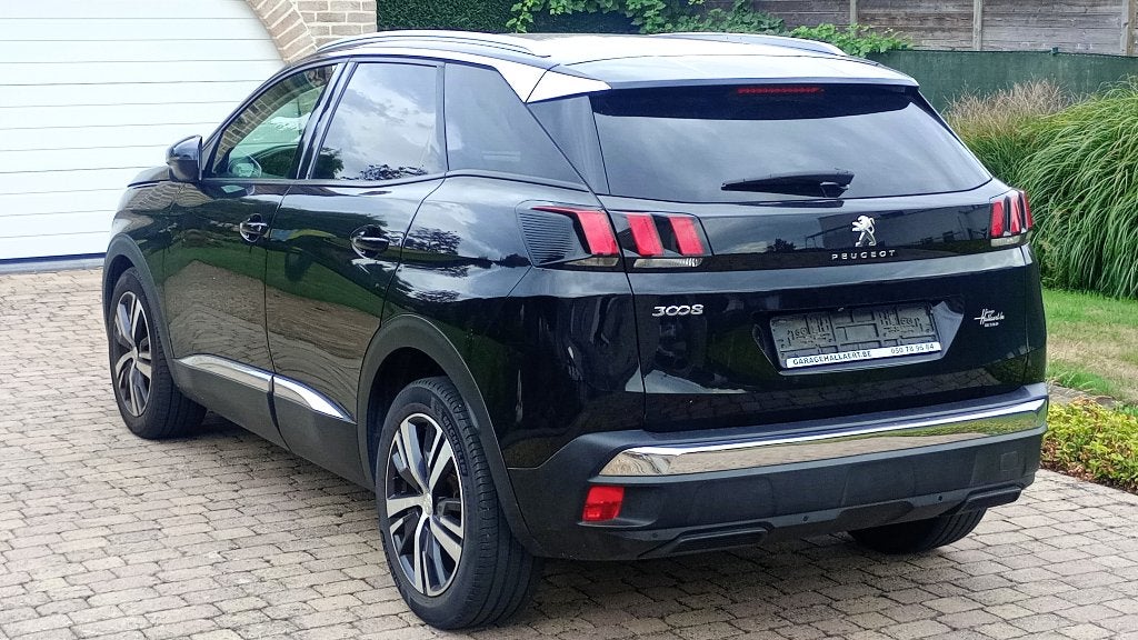 Peugeot 3008 in zeer mooie staat. Automaat., Dealer onderhouden, Leder en Stof, Zwart, Bedrijf