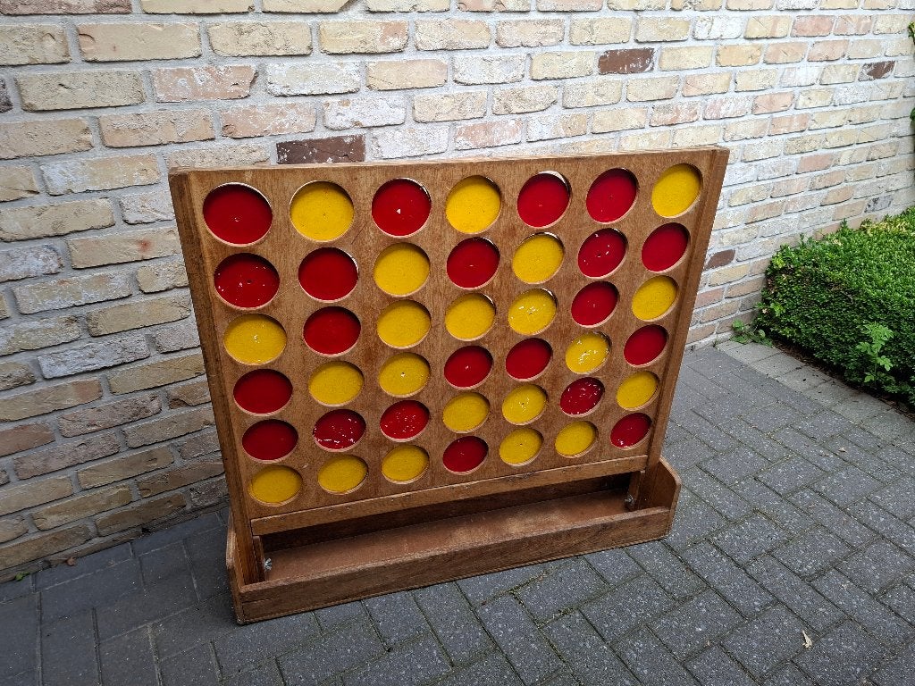 Houten vier op een rij, Een of twee spelers, Ophalen, Gebruikt
