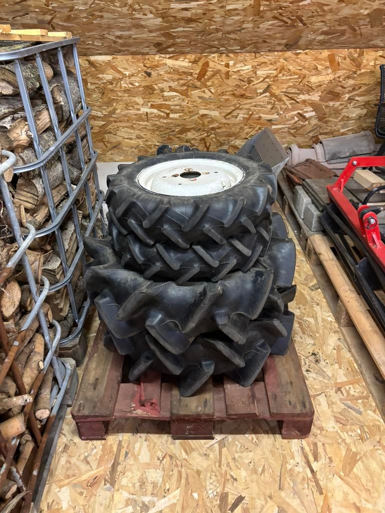 Tractorbanden, Zakelijke goederen, Ophalen