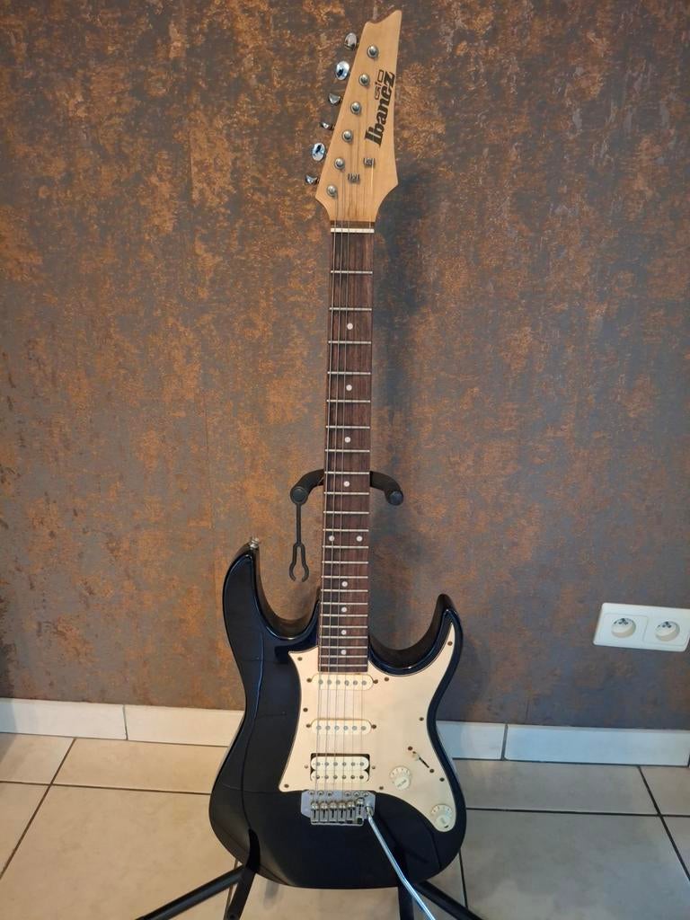 Ibanez Gio, Musique & Instruments, Instruments à corde | Guitares | Électriques, Enlèvement, Ibanez