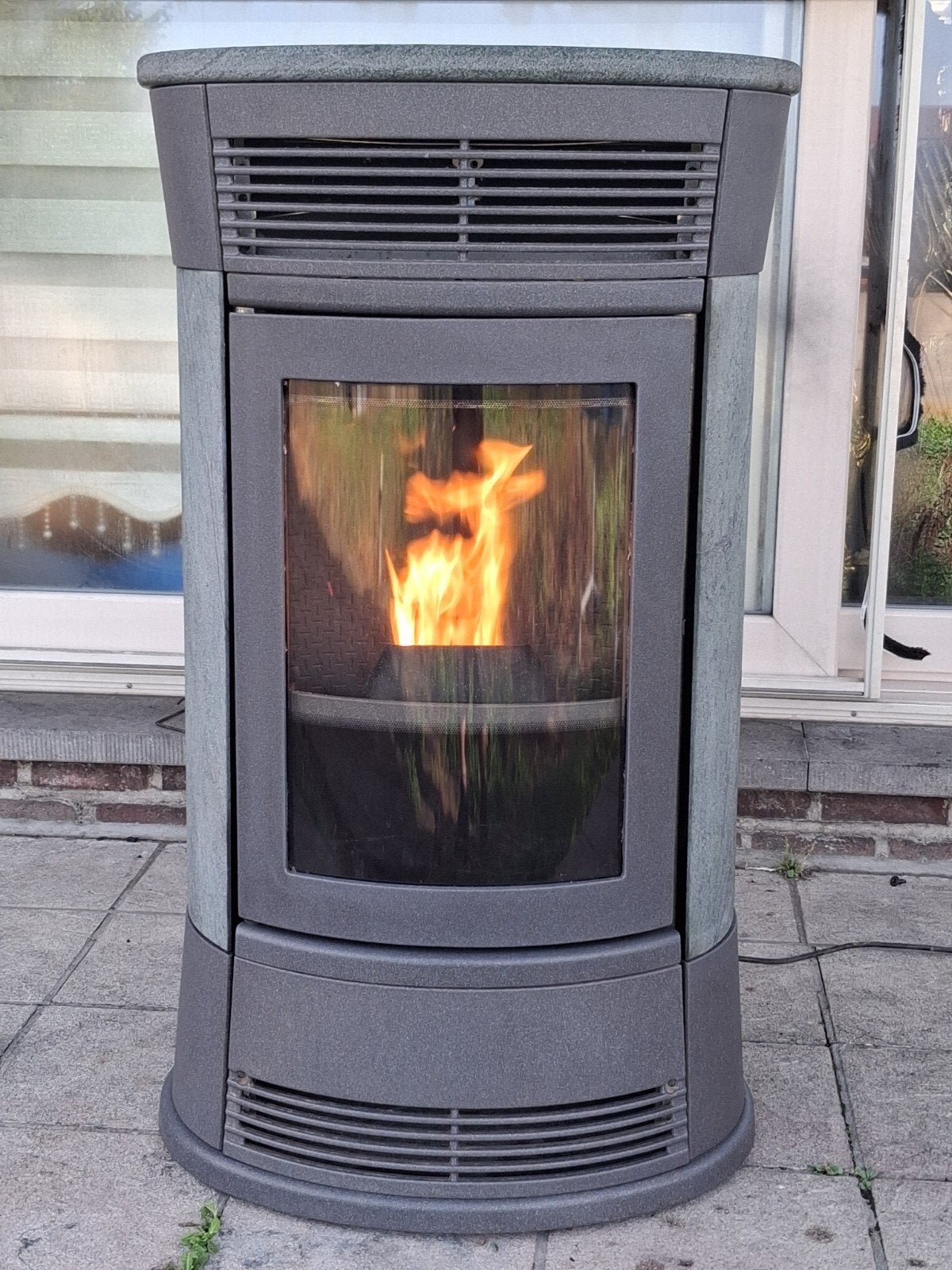 Edilkamin moon 11kW pelletkachel in topstaat incl. Levering, Huis en Inrichting, Ophalen, Pelletkachel