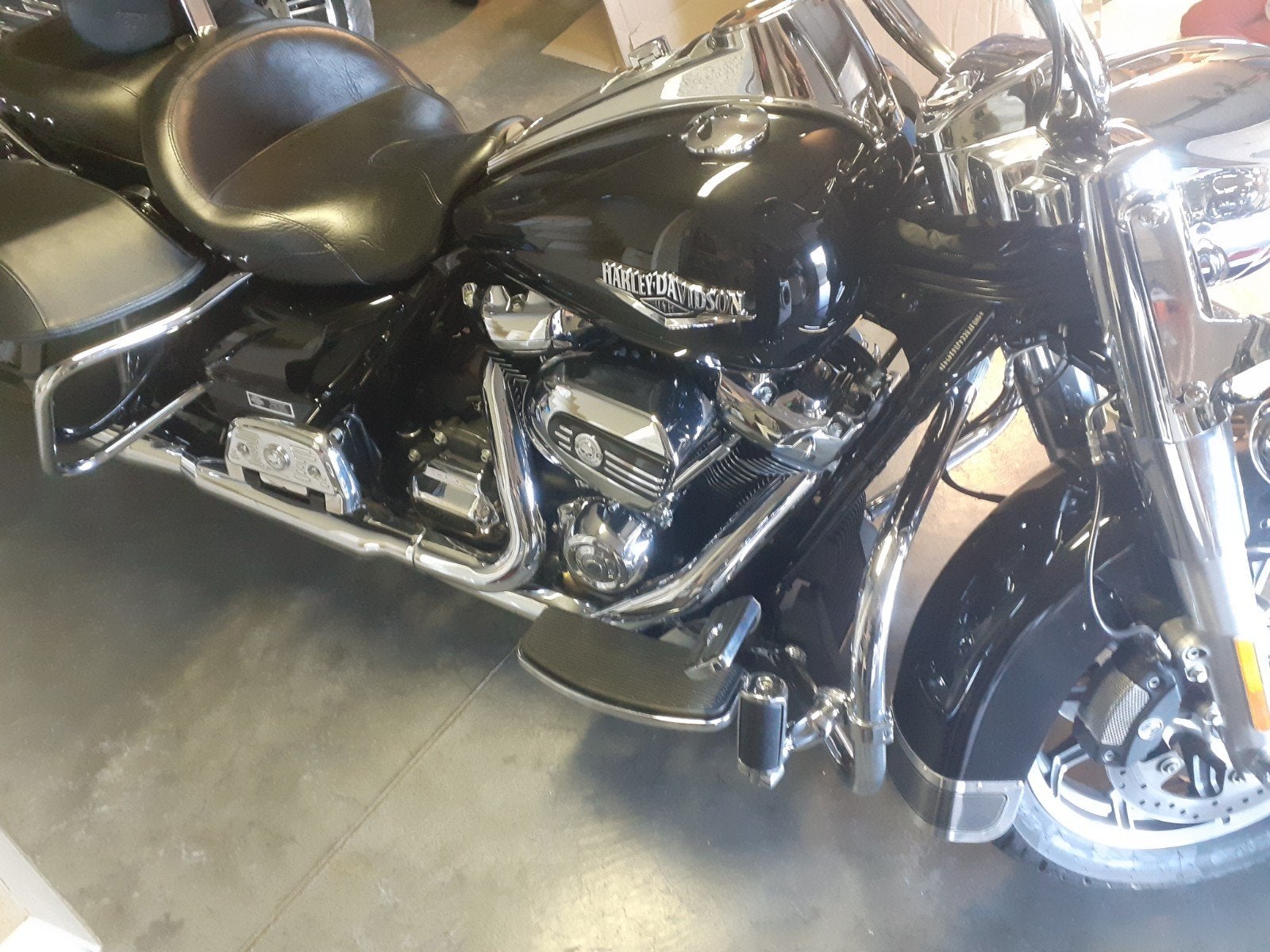 Harley Road King 2018, Motos, Tourisme, Particulier, Éclairage LED, Manuelle