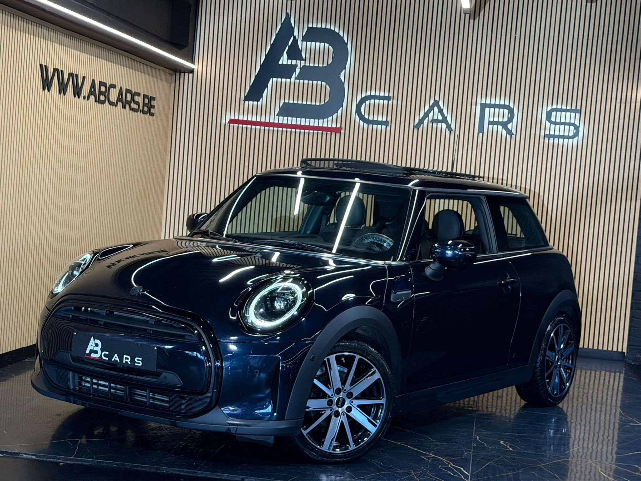 MINI Cooper 1.5 Cooper * GARANTIE 12 MOIS * 1ER PROPRIETAIRE, Auto's, Mini, 100 kW, 4 zetels, Gebruikt, Zwart