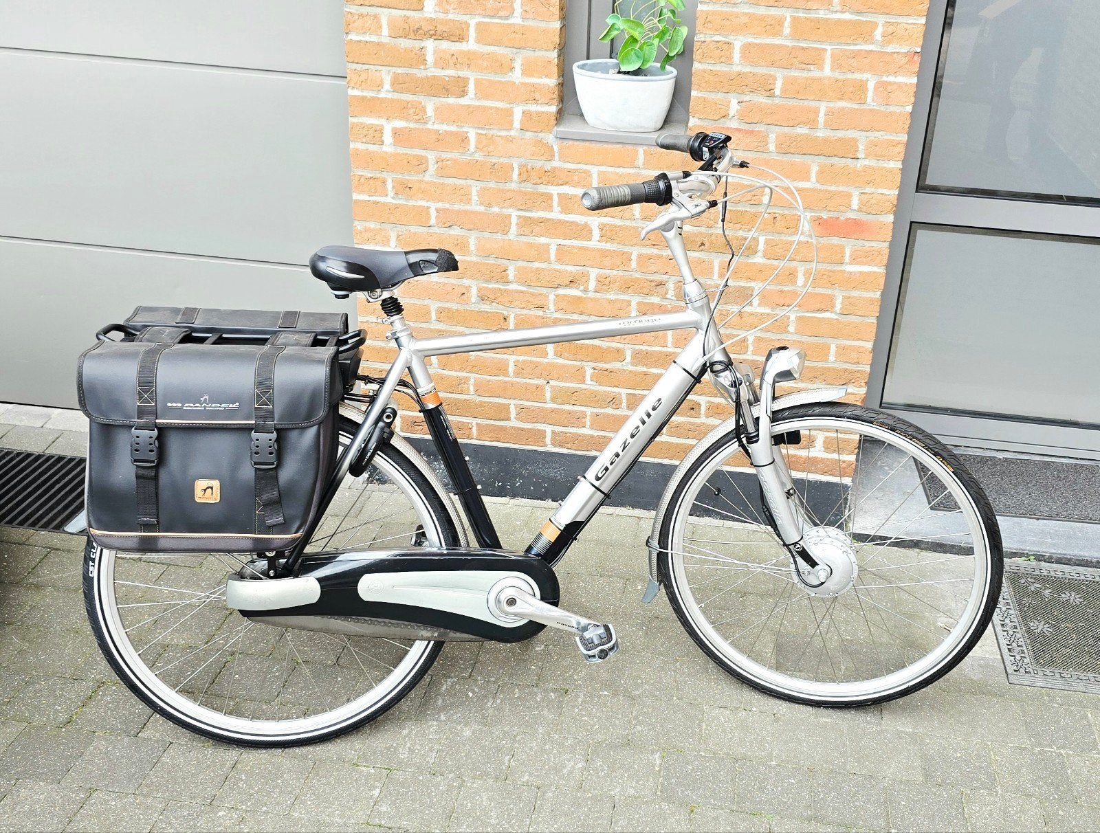 Vélo électrique Gazelle avec une très bonne batterie, Vélos & Vélomoteurs, Enlèvement, Gazelle